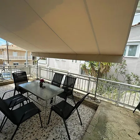 къща с две спални