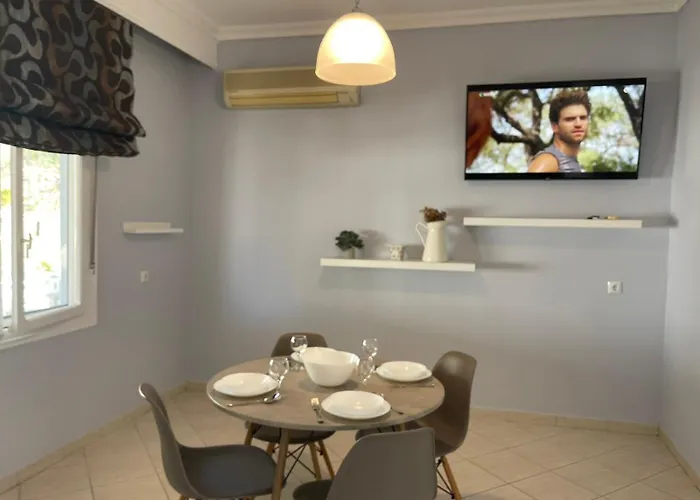 къща с две спални Néa Péramos